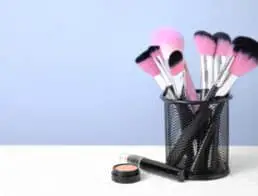 The Best Makeup Brush Holders